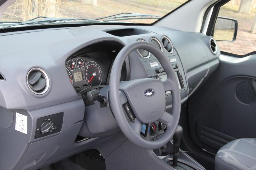  Ford Transit Connect 2010 года  (фото 27 из 109)